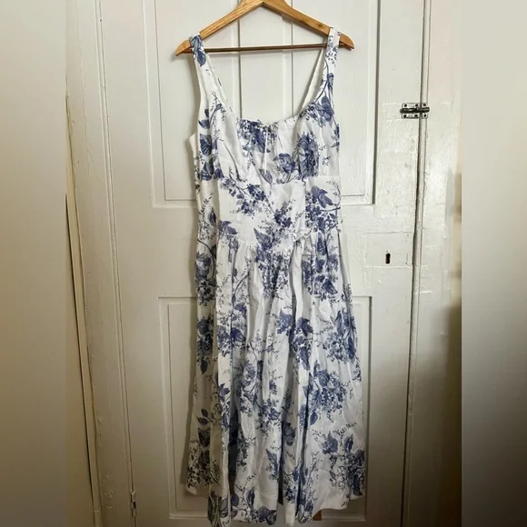 Reformation Linen Balia in Lupine - Picture 4 of 9